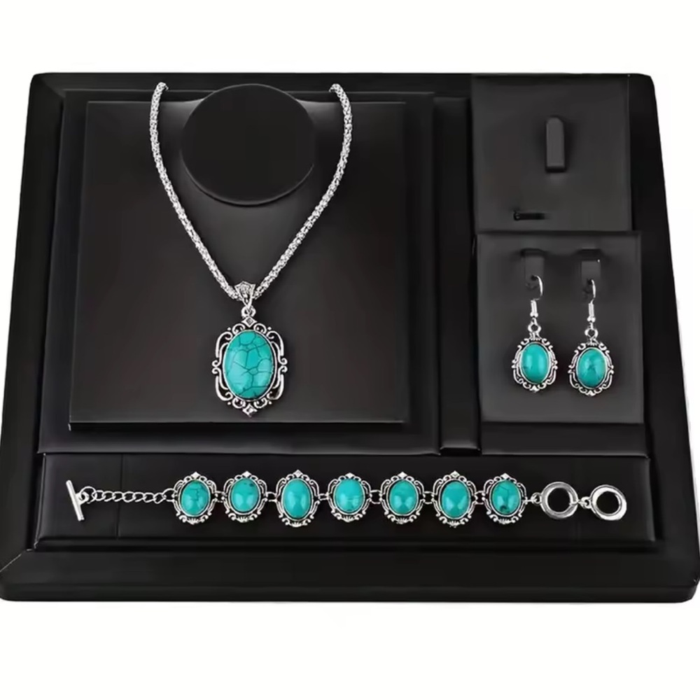 Elegant Silver and Turquoise Jewelry Set